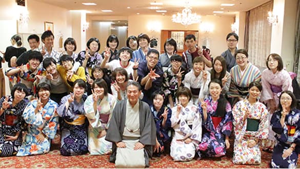 集合している写真